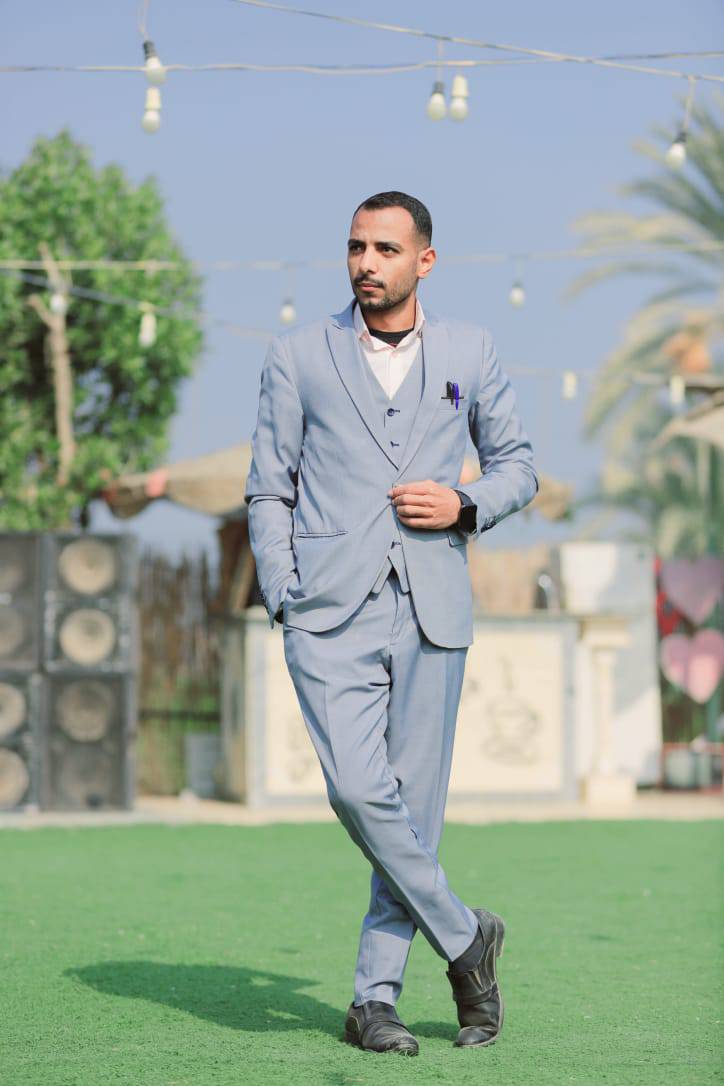 حسين فهمي عبدالعاطي مختار: رحلة نجاح في عالم العمل