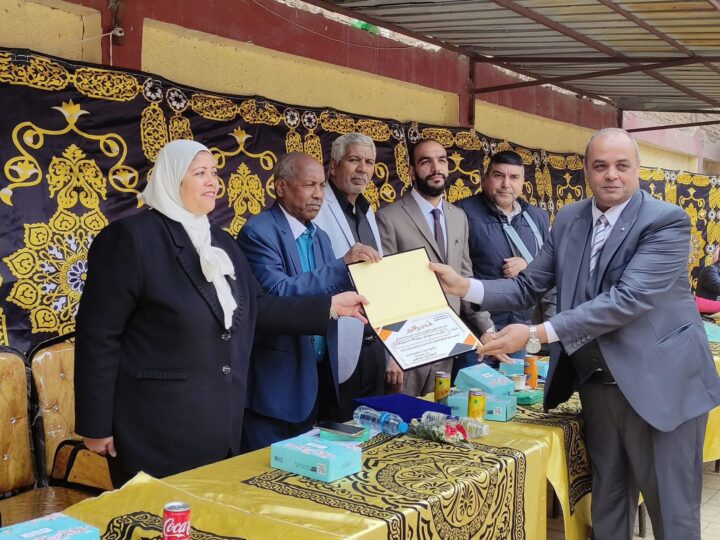 مدرسة طه حسين الرسمية للغات.. صرح تربوي تحت قيادة متميزة